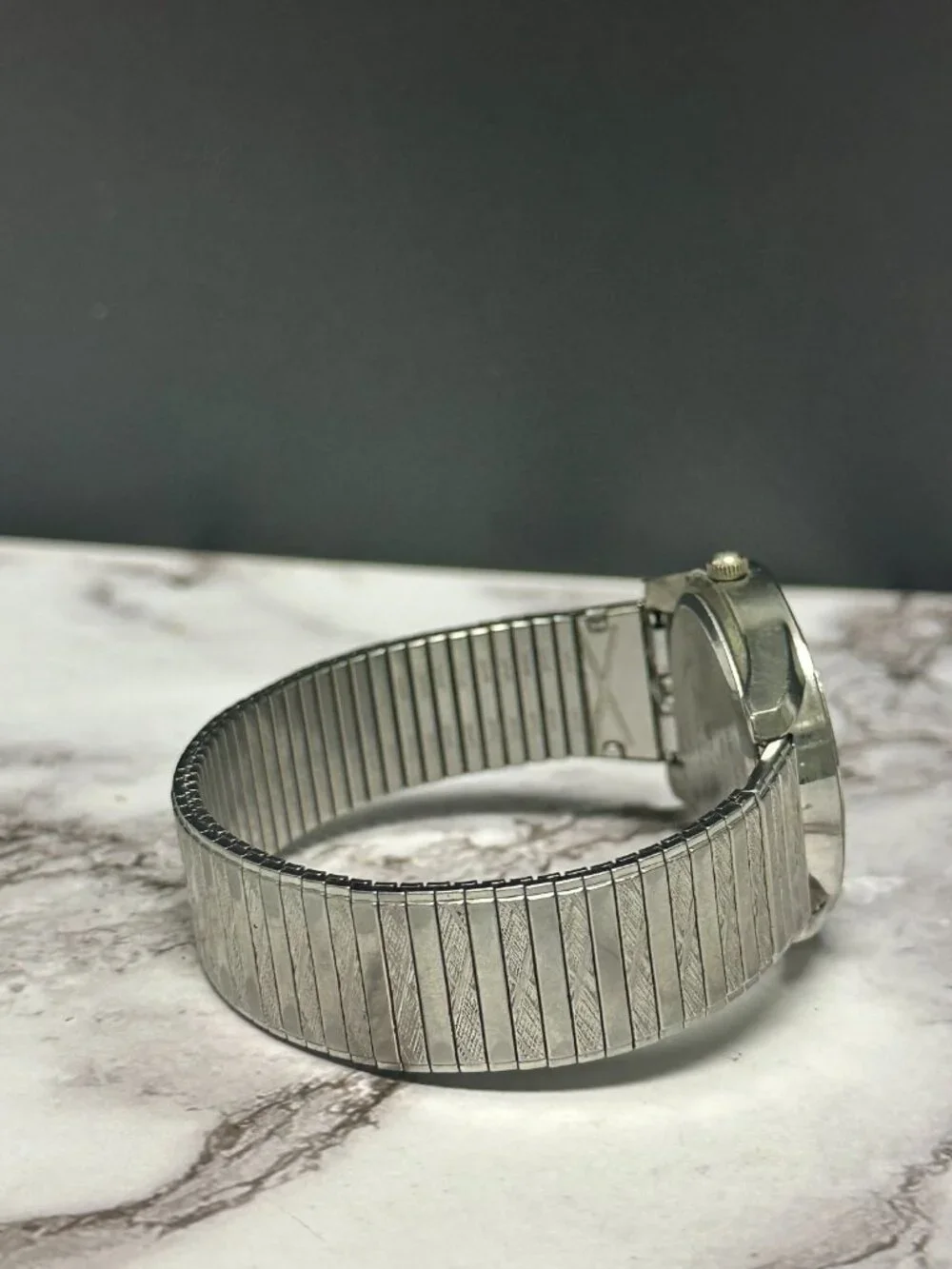3/$30 Mother of Pearl Dial Watch Women Silver Tone Stretch Band New Battery 6.5